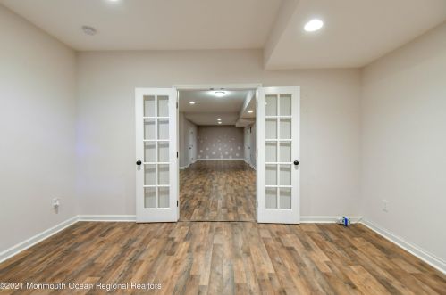 5 Markus Ct, Jackson Twp NJ  08527-2886 exterior