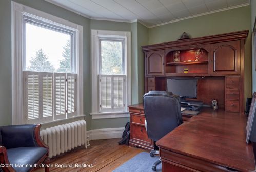 36 Little Silver Pt Rd, Little Silver NJ 07739-1732 exterior