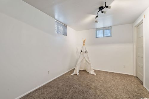 9929 Antimony Ln, Sandy UT 84094-3919 exterior