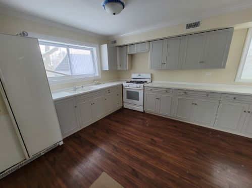 515 May St, Waukegan IL 60085-7445 exterior