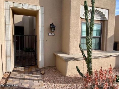4066 Quiet Moon Dr, Tucson AZ  85718-3426 exterior