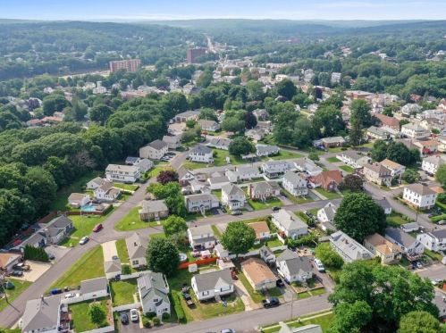 45 Byron St, Providence RI 02911-1927 exterior