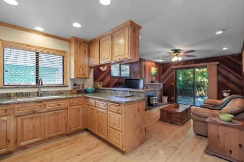 1601 Baywood Ln, Davis CA 95618-1409 exterior