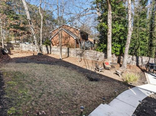 121 Lankford Rd, Tucker GA 30084-1821 exterior