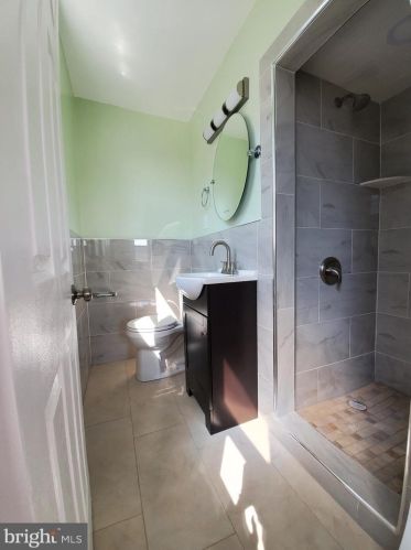 7054 Dorcas St, Philadelphia PA 19111-4111 exterior