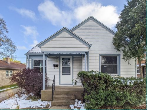 7121 Congress St, Milwaukee, WI 53218-5437