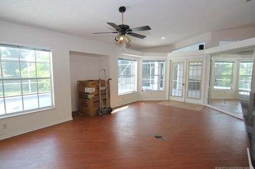 182 Carter Ave, Fort Pierce FL 34983-2901 exterior