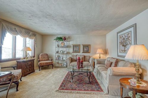 393 Faith Dr, Pittsburgh, PA 15236-4002