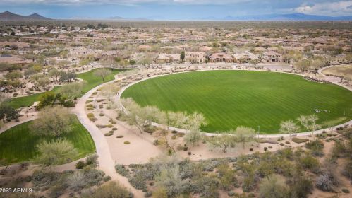 3931 Crst Ln, Phoenix AZ 85027-1602 exterior