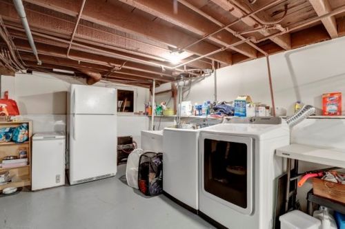 3056 Hoyne Ave, Chicago IL 60643-1121 exterior