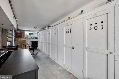 150 Rhode Island Ave, Washington DC  20001-1640 exterior