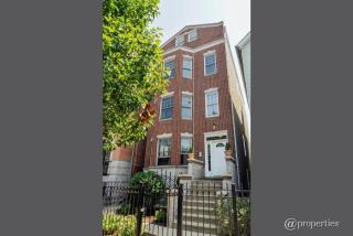 1139 Addison St, Chicago IL  60613-3805 exterior