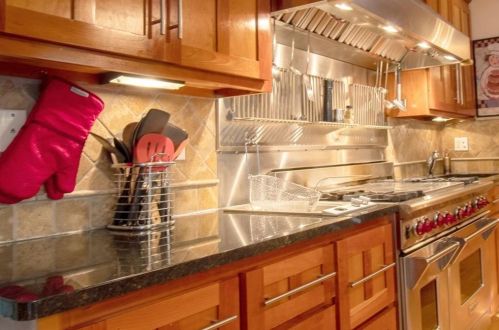 5617 Ml Race Ct, Atlanta GA 30338-2721 exterior