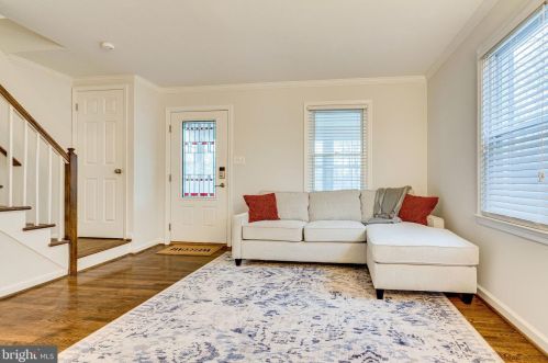 6002 Kings Hwy, Alexandria VA 22303-2219 exterior