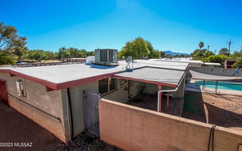 752 Edgewater Dr, Tucson AZ 85704-2412 exterior