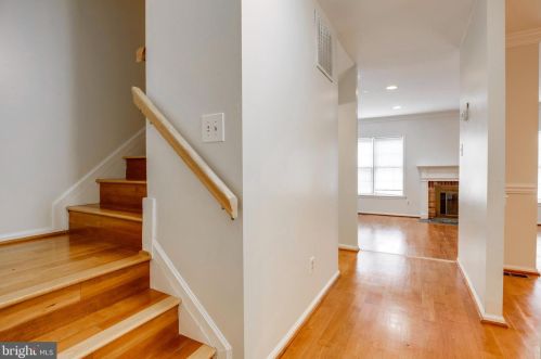 7 Grace Church Ct, Silver Spring MD  20910-2161 exterior