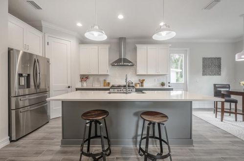 305 Hanna Ave, Tampa FL  33604-6633 exterior