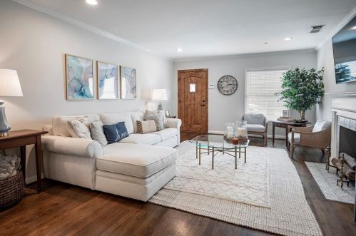 4923 Elsby Ave, Dallas TX  75209-3209 exterior