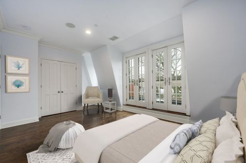 1121 Lill Ave, Chicago IL 60614-2107 exterior