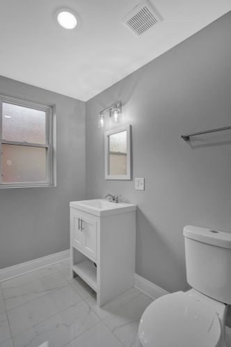 7351 Michigan Ave, Chicago IL 60619-5603 exterior