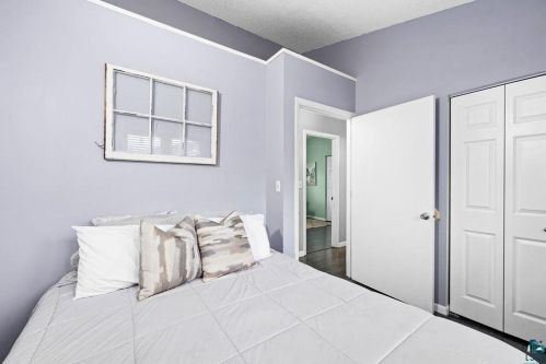 4923 Oakley St, Duluth MN 55804-1274 exterior