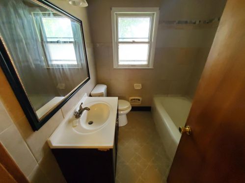 5151 83rd St, Milwaukee WI  53218-3647 exterior