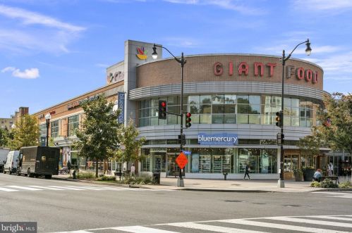 3217 Wisconsin Ave, Washington DC  20016-3812 exterior