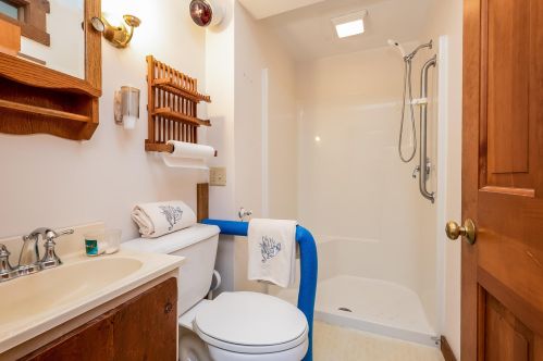 164 Samoset Rd, Eastham MA 02642-3144 exterior