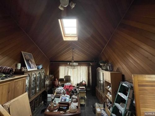 114 Pne St, Cliffside Park NJ 07010-1018 exterior