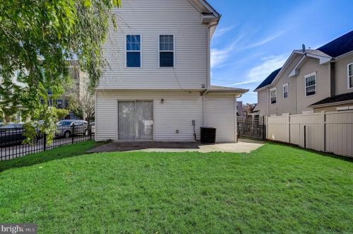 1930 Franklin St, Philadelphia PA 19122-1308 exterior