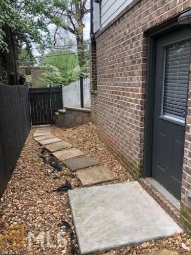 338 7th St, Atlanta GA  30308-1668 exterior