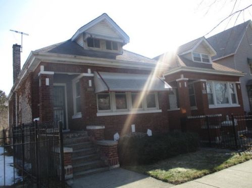 8821 Lowe Ave, Chicago, IL 60620-2129