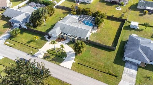 765 Byron St, Fort Pierce FL 34983-1921 exterior