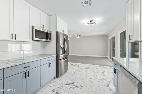 10838 38 St, Phoenix AZ 85018-5830 exterior