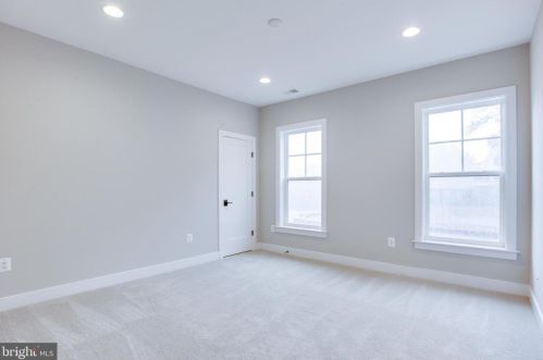 1978 Kirby Rd, Mc Lean VA 22101-5326 exterior