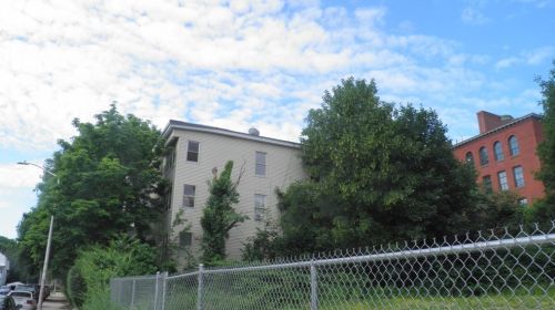 48 Barclay St, Worcester MA 01604-4235 exterior