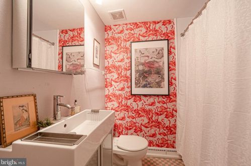 3 War Admiral Ln, Media PA 19063-5238 exterior