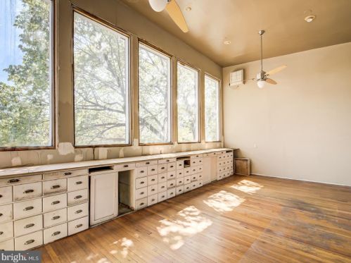 1324 Kenyon St, Washington DC 20010-2493 exterior