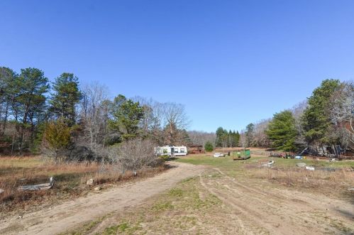 210 Greenhouse Rd, Coventry RI 02827-2101 exterior