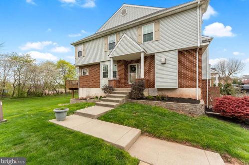 45 Cedar Ct, Limerick PA  19468-1493 exterior