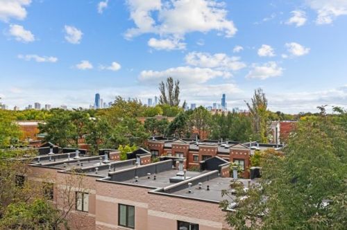 2741 Bosworth Ave, Chicago IL  60614-1109 exterior