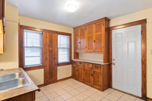 5413 38th St, Milwaukee, WI 53209-4738