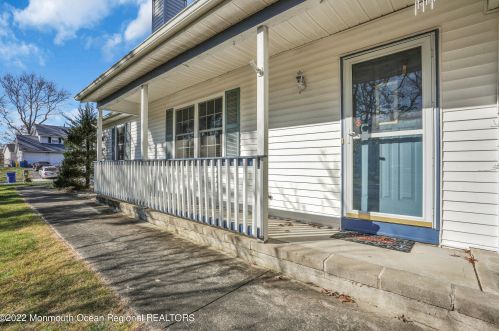 984 Woodlane Rd, Jackson Twp NJ 08527-1556 exterior