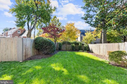 4420 Fessenden St, Washington DC  20016-4054 exterior