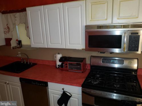 5411 11 St, Philadelphia PA 19123-1920 exterior