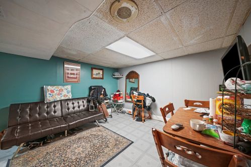 2230 Kenneth Ave, Chicago IL 60652-3531 exterior