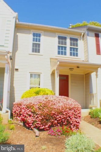 6494 Brick Hearth Ct, Alexandria VA  22306-3308 exterior