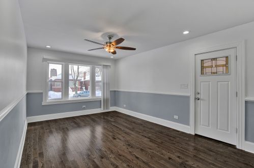 8232 Ridgeland Ave, Chicago IL  60617-1744 exterior