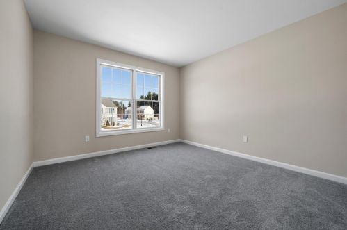 3 Amy Way, Concord NH 03303-1045 exterior