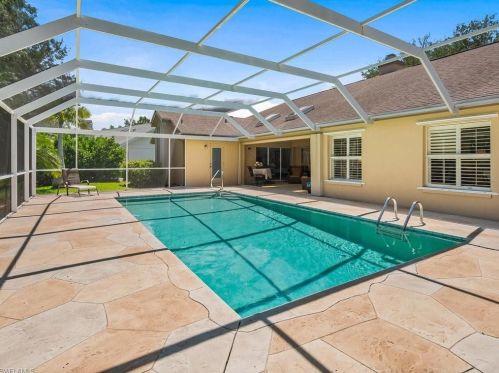 1925 Blackstone Cir, Naples FL 34109-7225 exterior